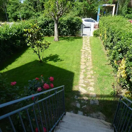 Complesso Primavera 아파트 *