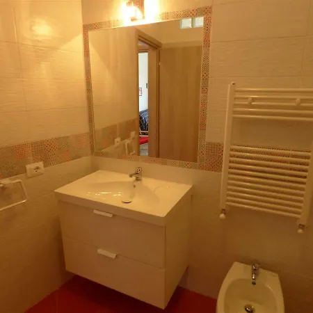 Complesso Primavera 아파트 *